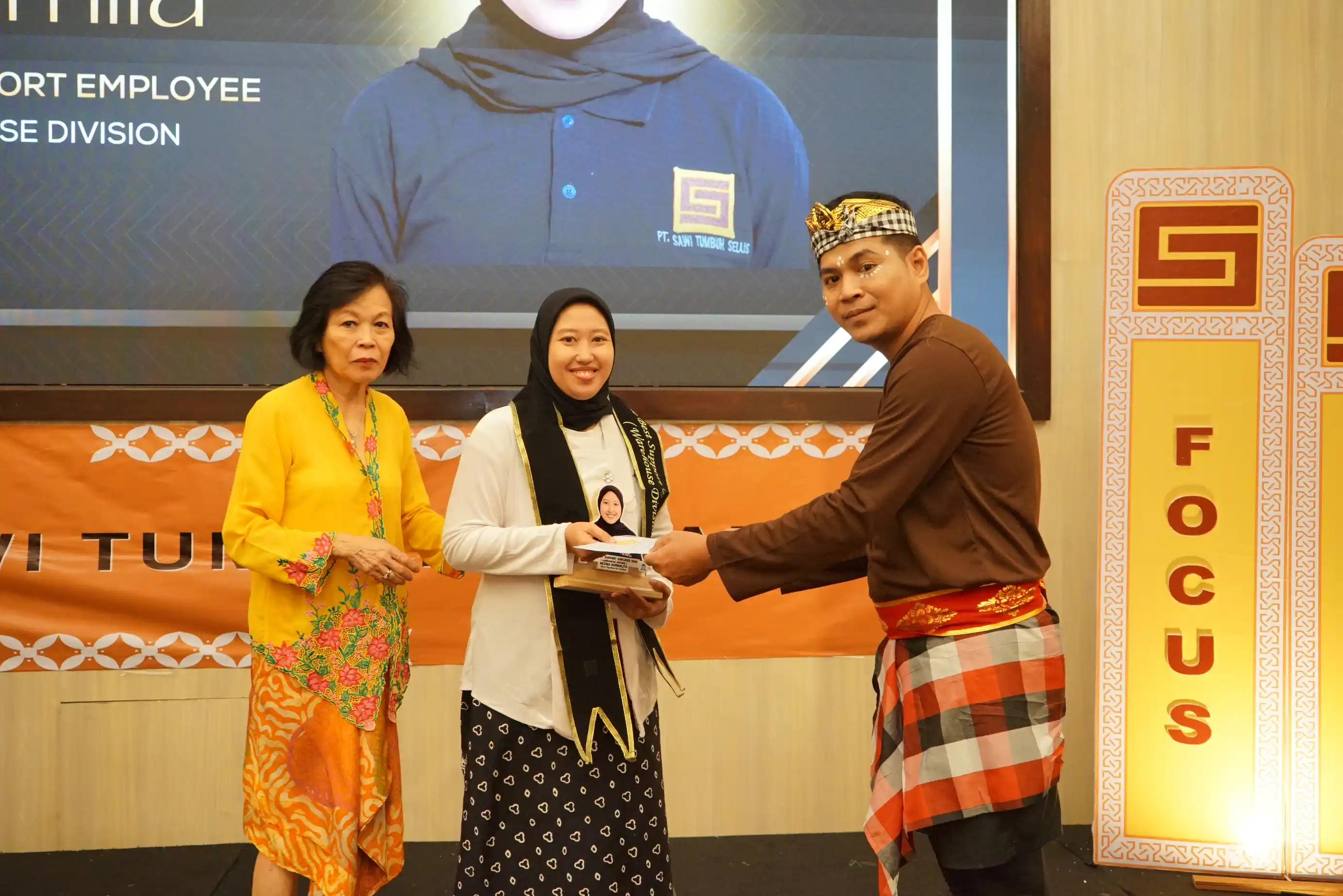 kegiatan team building